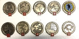 Image de Kleine Sammlung von 10 verschiedenen Béretemblemen der Schweizer Armee